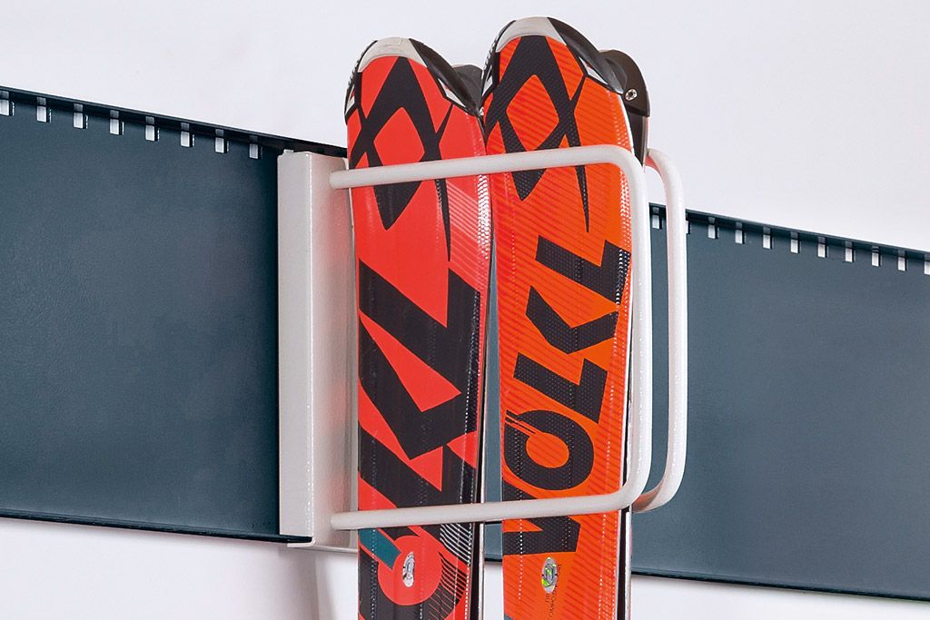 Wall rack for 2 pairs of skis